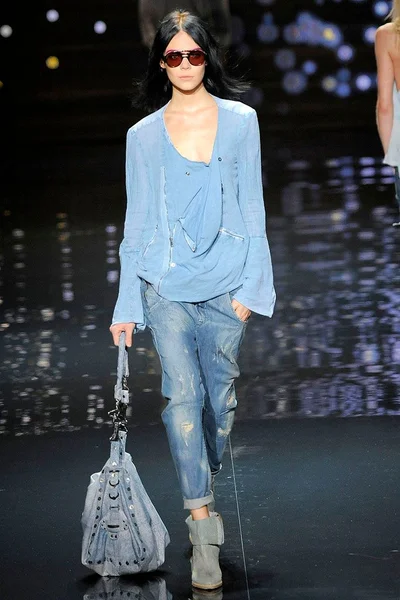 Look 22
